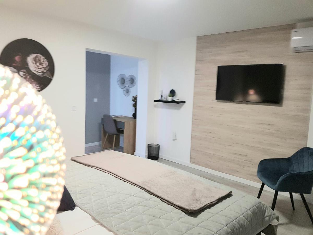 Rooms Vanteo 코레니카 외부 사진